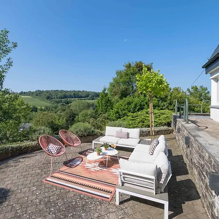 Homestay Le Cinq-chambre A Avec Entree Independante