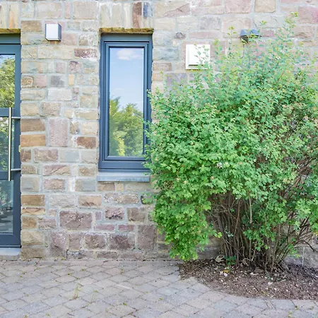 Le Cinq-chambre A Avec Entree Independante Homestay